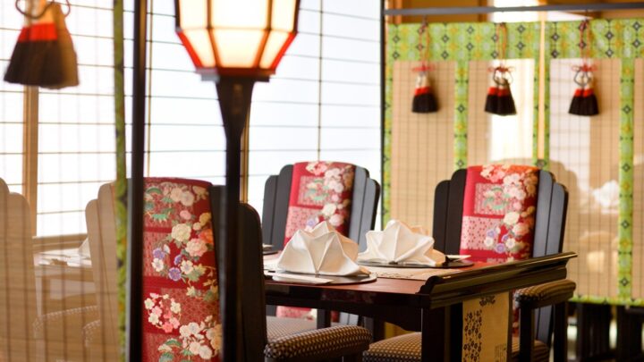 山中漆器と九谷焼の伝統工芸体験を優待。石川県山中温泉で製造業DX・ものづくり視点の宿泊プラン