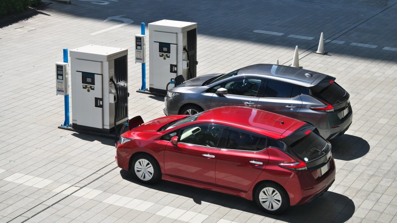 NTT-MEとナルネット、中古EVリースで提携。車両管理と整備網で稼働支援