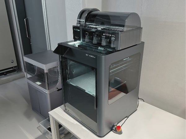 湯本電機が新型3Dプリンター導入。造形高速化と後工程カットで試作納期を短縮