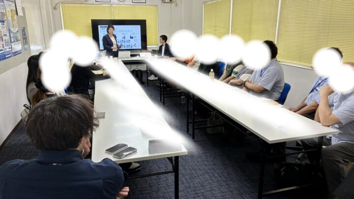 スマートグラス連携の記録支援システム体験会が開催。ハンズフリーと翻訳機能を提供