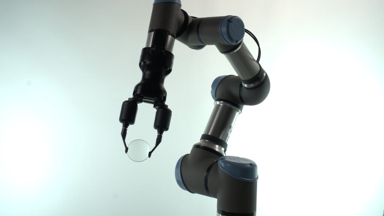 Thinkerが本社を移転、ピッキングロボットの実機デモ環境を拡充