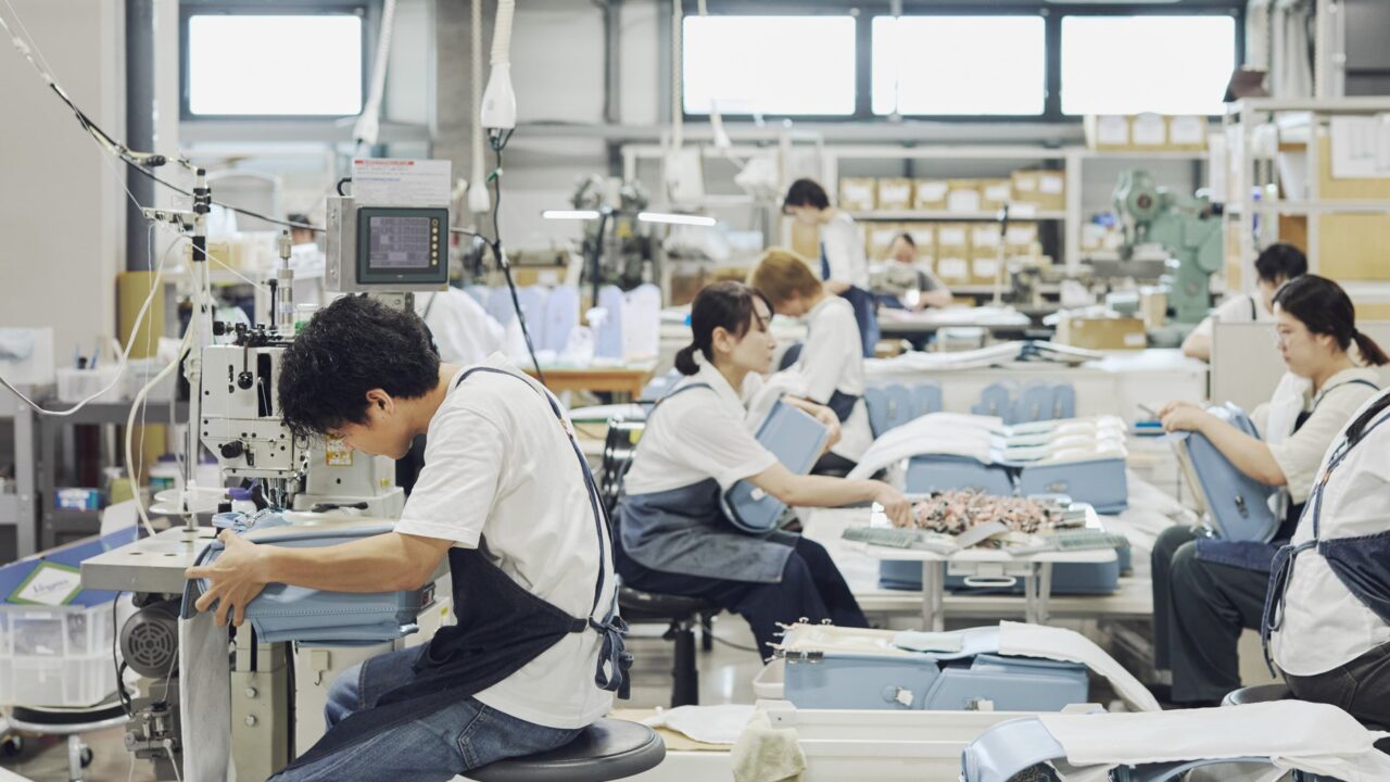 土屋鞄製造所が「東京工房」を新設、ランドセル製造を集約し立体自動倉庫も導入へ