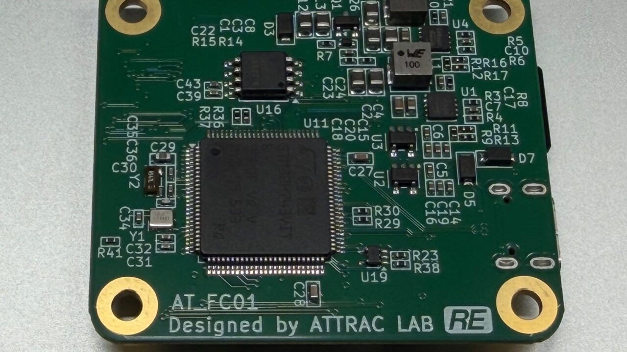 アトラックラボ、国産フライトコントローラー「AT_FC01」を開発。無人機開発を支援