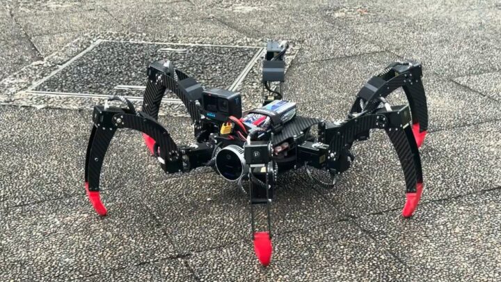 アトラックラボ、触診機能を持つ六脚ロボット開発。プラントやインフラ点検へ応用