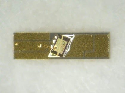 アンリツが新型半導体光増幅器を発売。高飽和出力と低雑音を両立