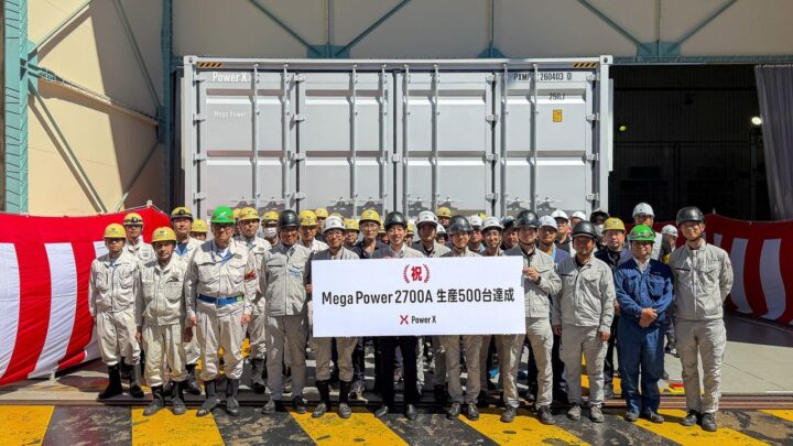 パワーエックスの大型蓄電システムが累計生産500台に到達。岡山で受注生産
