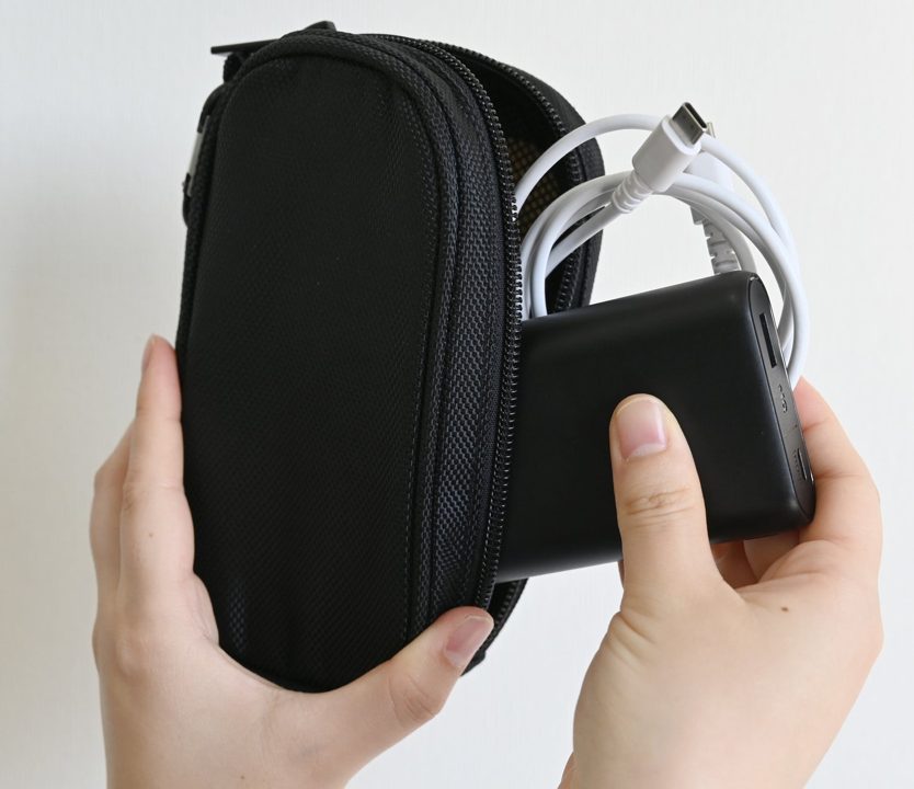 リチウムイオン電池の発火に備える「モバイル防火ポーチ」発売、消火フィルム内蔵