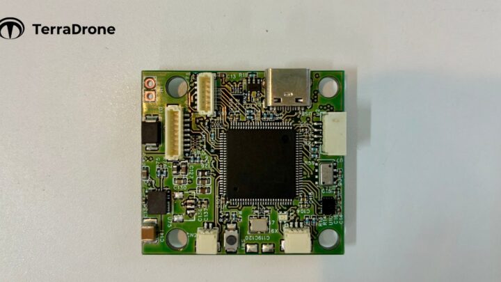 テラドローン、防衛用ドローンの国産制御基板を開発し量産体制を構築