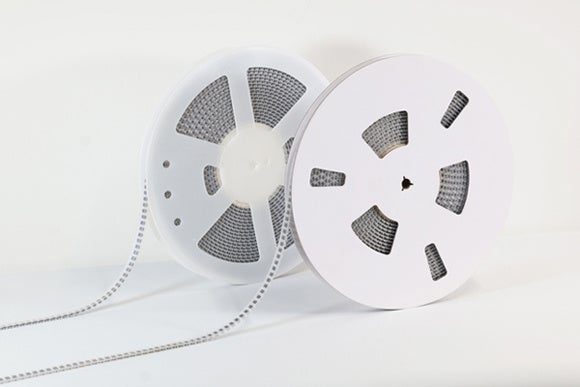 シャープ、フォトカプラの梱包材に紙リールを採用し出荷開始。CO2排出量を約35%削減